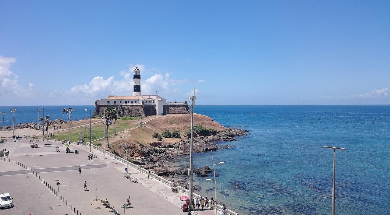 Farol Barra Flat 2*